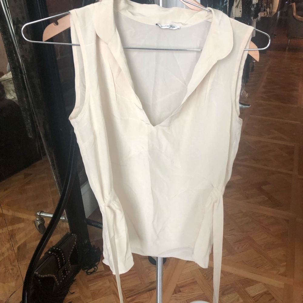 Very fitted silk cream top